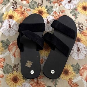 SHEIN Black Double Strap Sandals